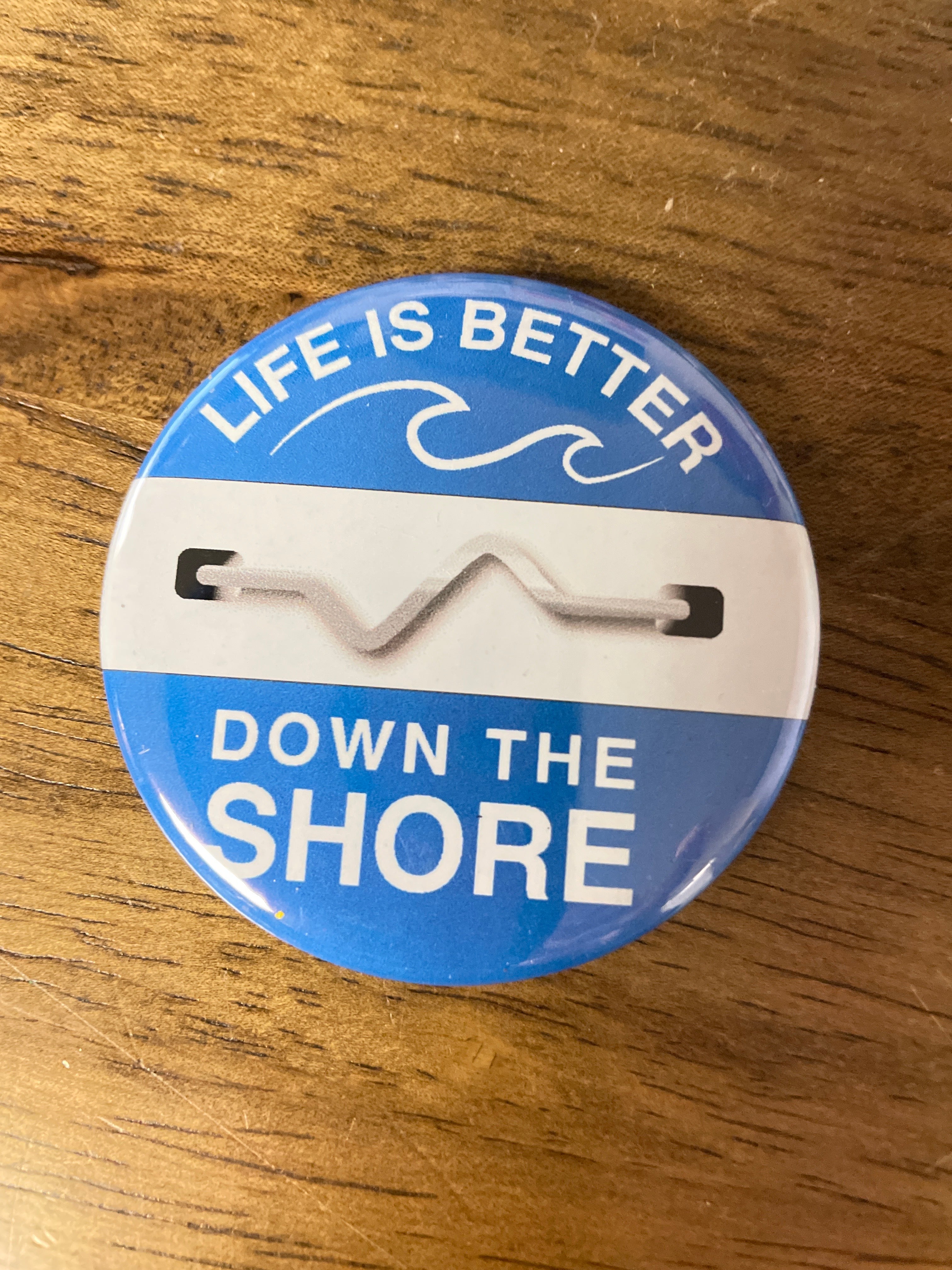 Round NJ-Themed Fridge Magnet