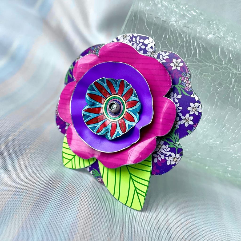 Recycled Tin Pins - Flower Pin - Jewelry