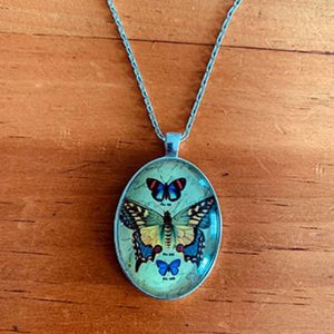 Butterfly Cabochon Pendant Necklace - Green / 18 - Jewelry & Accessories